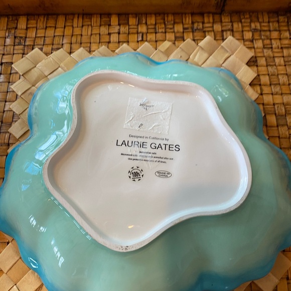 Laurie Gates Lrg Kelley Floral Figural Bowl🩵 - Picture 4 of 5